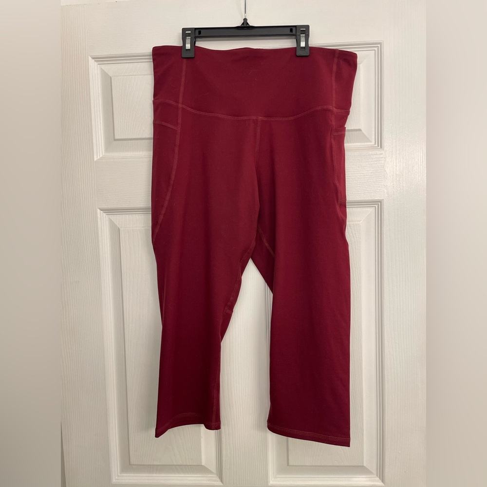 🍒Women’s Champion Capri Leggings